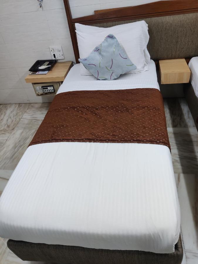 Capital Hotel 뭄바이 외부 사진